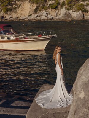 Fit and flare wedding dress Baska by Le Papillon