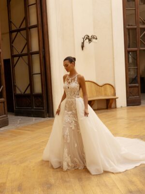 Fit and flare wedding dress Zino by Couture