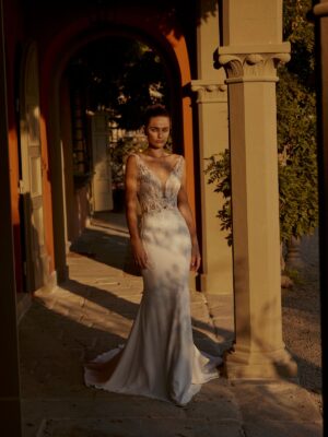 Fit and Flare wedding dress December by Modeca