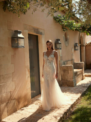 Fit and flare wedding dress Earth by Modeca