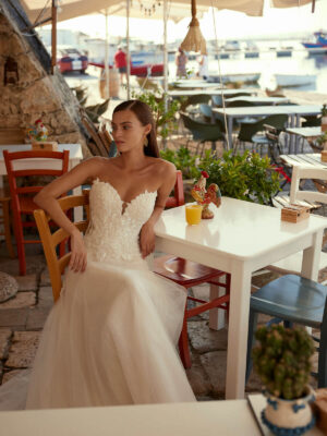 A-line wedding dress Elmyra by Modeca
