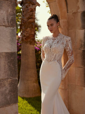 Fit and Flare wedding gown Emmy by Modeca