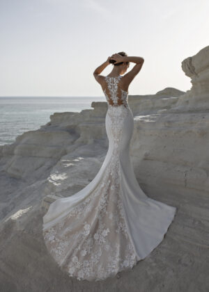 Fit and flare wedding dress Olly by Modeca