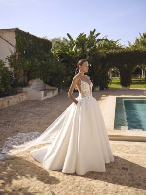 Ballgown Gyda by Modeca