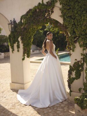 Ballgown Gyda by Modeca