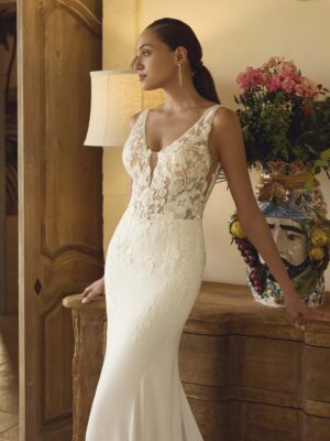 Fit and flare wedding dress Glow by Modeca