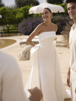 Fit and flare wedding dress Genesis by Modeca