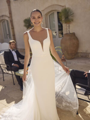 Fit and flare wedding dress Geerda by Modeca