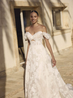 A-line wedding dress Gunilla by Modeca