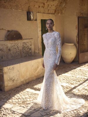 Fit and flare wedding dress Gia by Modeca