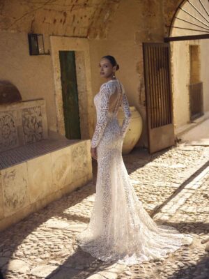 Fit and flare wedding dress Gia by Modeca