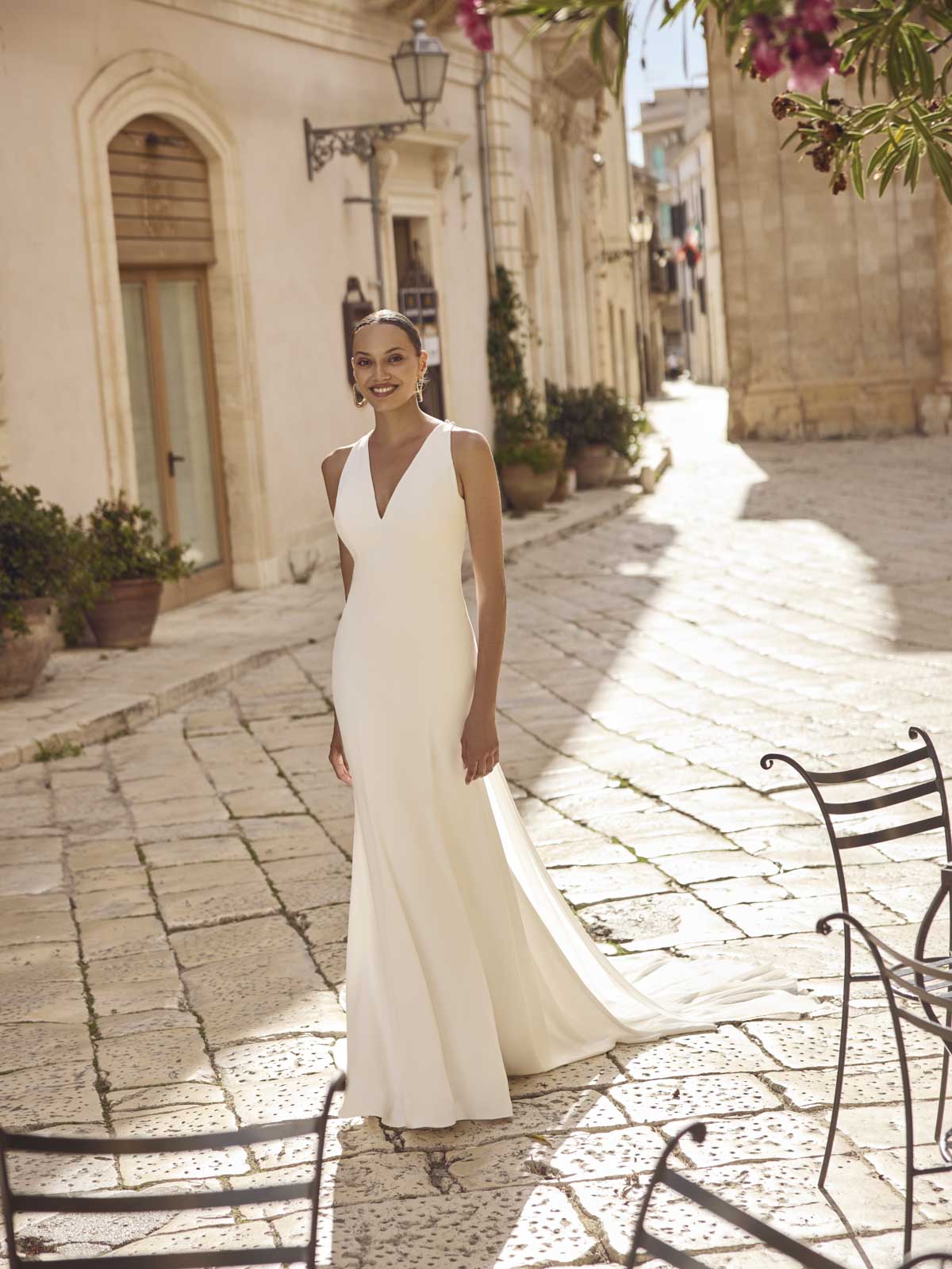Fit and flare wedding dress Giulia by Modeca