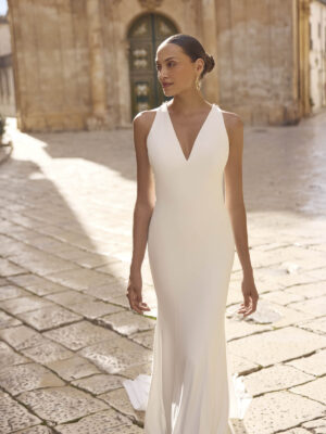 Fit and flare wedding dress Giulia by Modeca