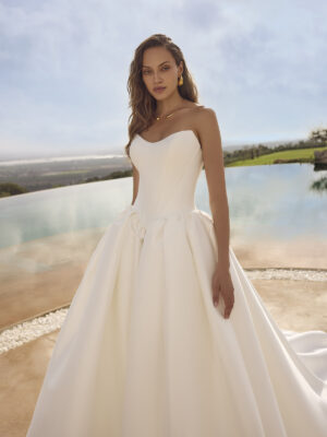 Ballgown Ghada by Modeca