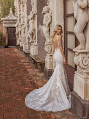 Fit and flare wedding dress Rian by Modeca