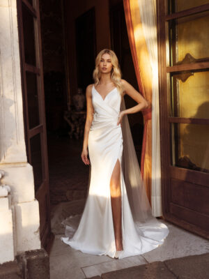 Fit and flare wedding dress Ritchie by Modeca