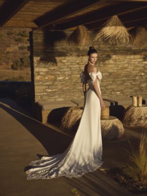 Fit and flare wedding dress Harva by Le Papillon