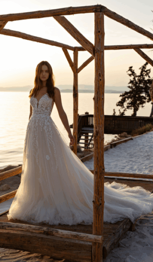 Wedding Dress Oleander by Le Papillon