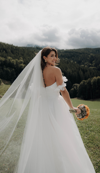 Modeca bride Theresa in her Dempsey wedding dress