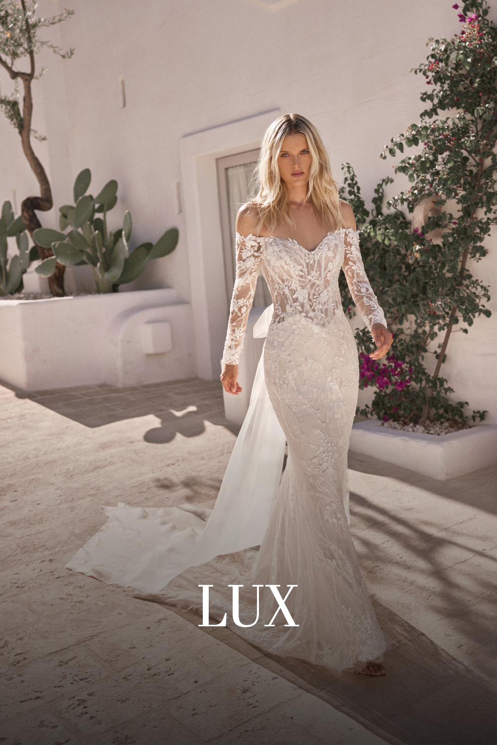 Wedding Dress Lavinia by Modeca Lux