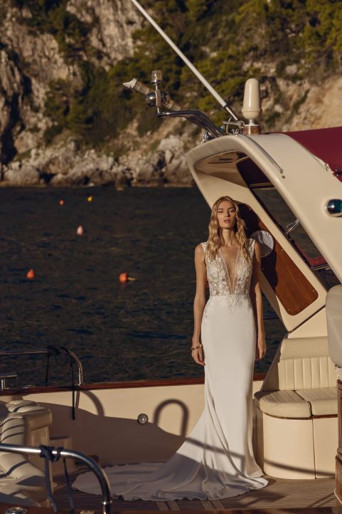 Fit and flare wedding dress Baska by Le Papillon