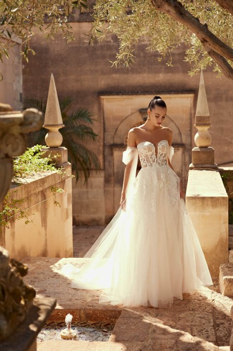 A-line wedding dress Elada by Modeca