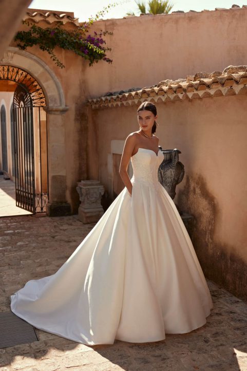 Ballgown Eryss by Modeca