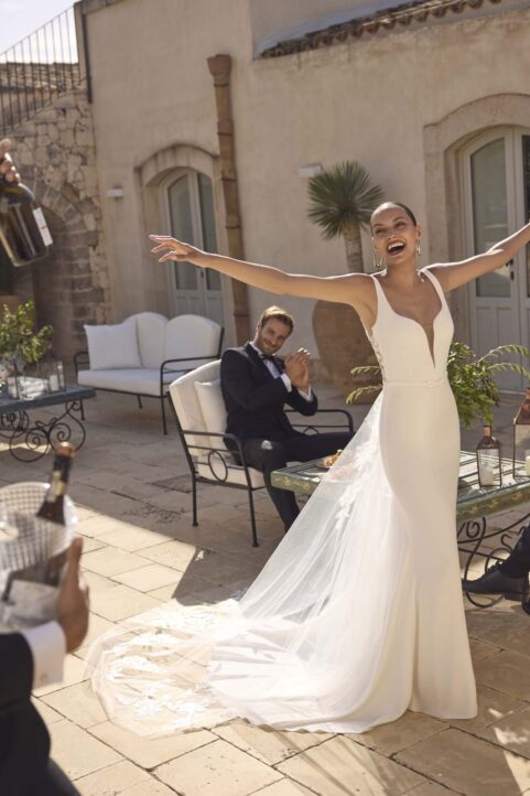 Fit and flare wedding dress Geerda by Modeca