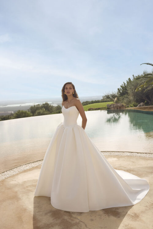 Ballgown Ghada by Modeca
